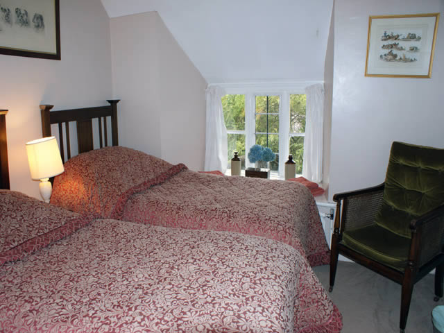 Bedroom Six Cosy upstairs twin