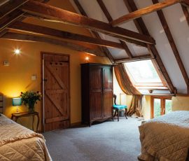Author: Emma Stoner
Aperture: 6
Camera: Canon EOS 5D Mark III
Iso: 1600
Copyright: Emma Stoner Allendsown Barn Bedrooms