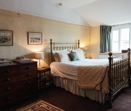 Author: Emma Stoner
Aperture: 6
Camera: Canon EOS 5D Mark III
Iso: 1600
Copyright: Emma Stoner Traditional Beds