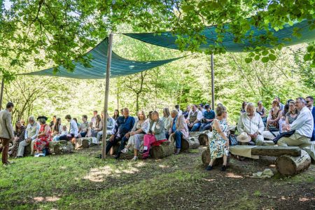 Woodland ceremony site with ancient oak hcf-68