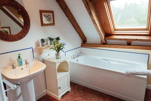 Allensdown Barn Bathroom